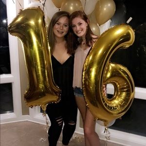 Meet your Posher, Caroline